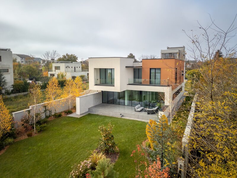 Sector 1, Bucuresti, Smart Home nZEB spectaculoasa cu deschidere lac, teren 2000 mp