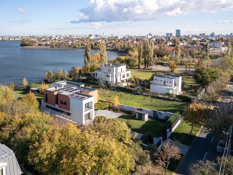 Sector 1, Bucuresti, Smart Home nZEB spectaculoasa cu deschidere lac, teren 2000 mp