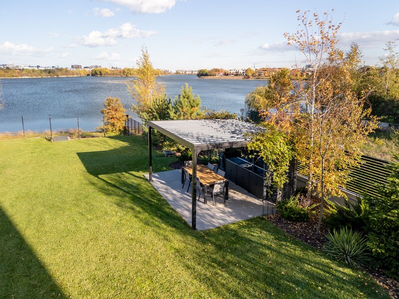 Sector 1, Bucuresti, Smart Home nZEB spectaculoasa cu deschidere lac, teren 2000 mp