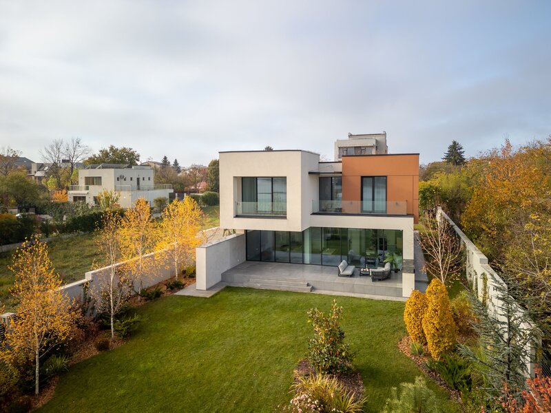Sector 1, Bucuresti, Smart Home nZEB spectaculoasa cu deschidere lac, teren 2000 mp