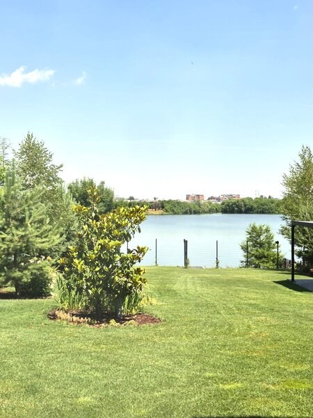 Sector 1, Bucuresti, Smart Home nZEB spectaculoasa cu deschidere lac, teren 2000 mp
